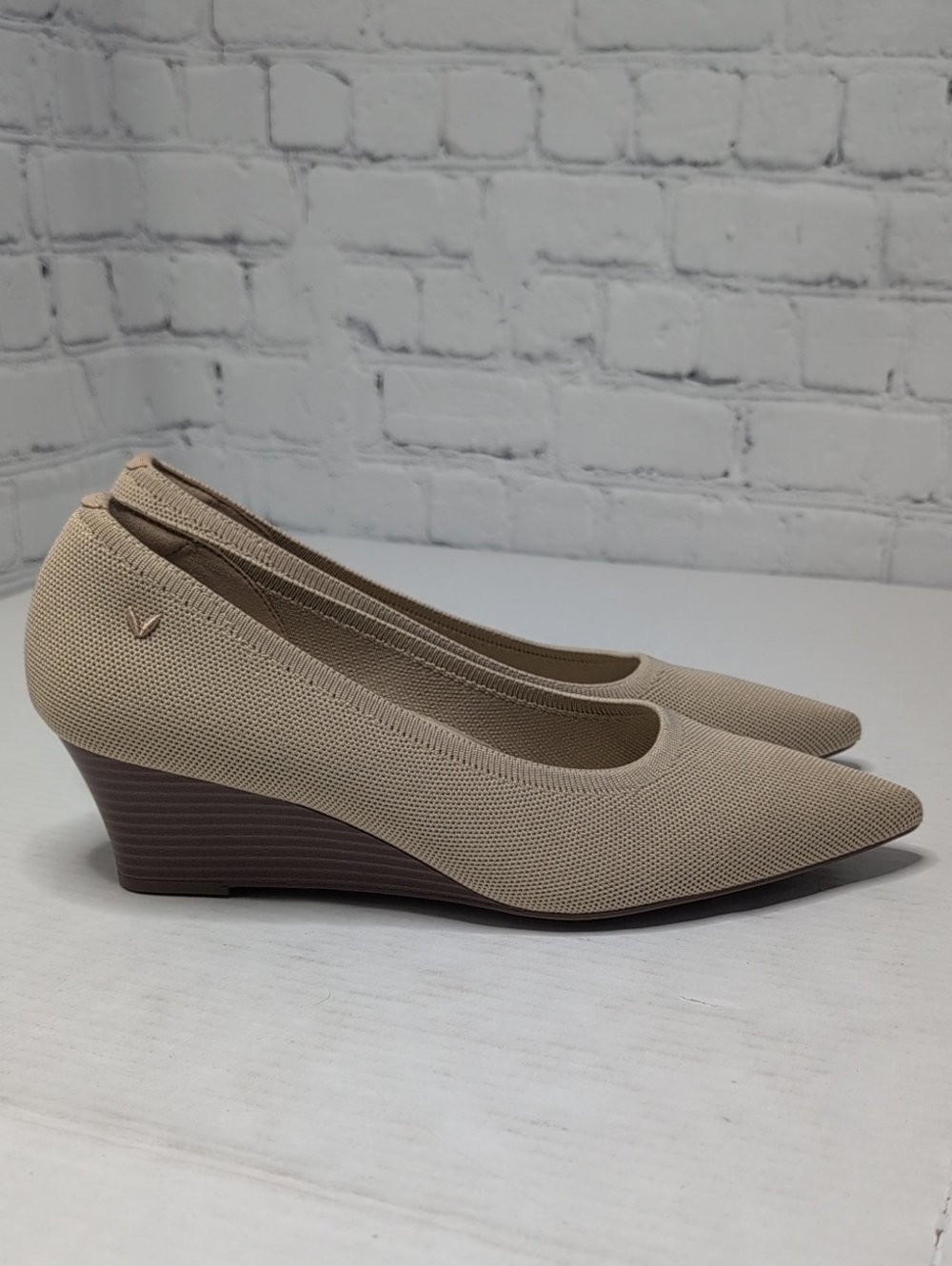 NWOT Vivaia Aria Pointed Toe Wedges In Almond EU 43 US 11